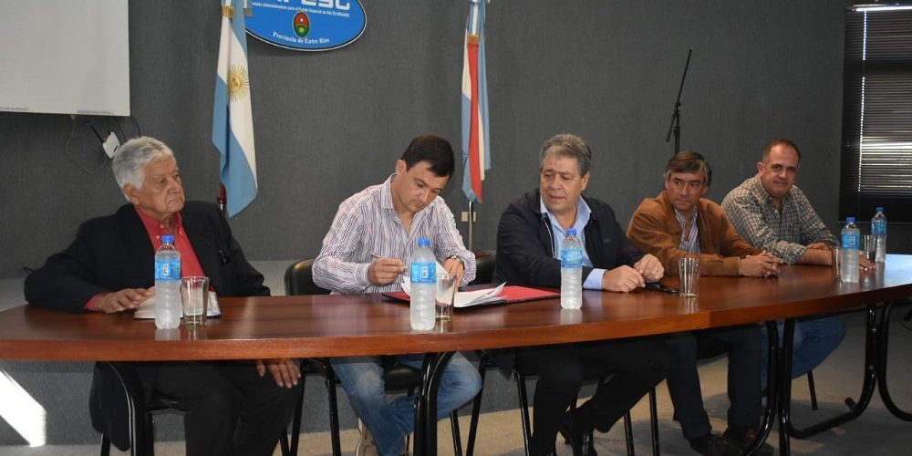 CAFESG firmó el contrato para el inicio de la obra del barrio Pompeya Sur