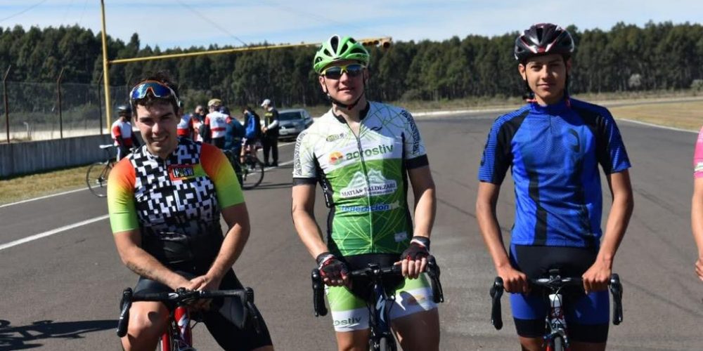 “Maxi” González y Agustín Navarro forman parte del Equipo de Ciclismo de la Región de Salto Grande
