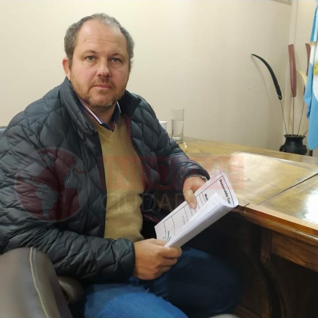 Luciano Slootmans, conjuntamente con el Bloque Cambiemos propone Ficha Limpia para cargos electivos en Federación