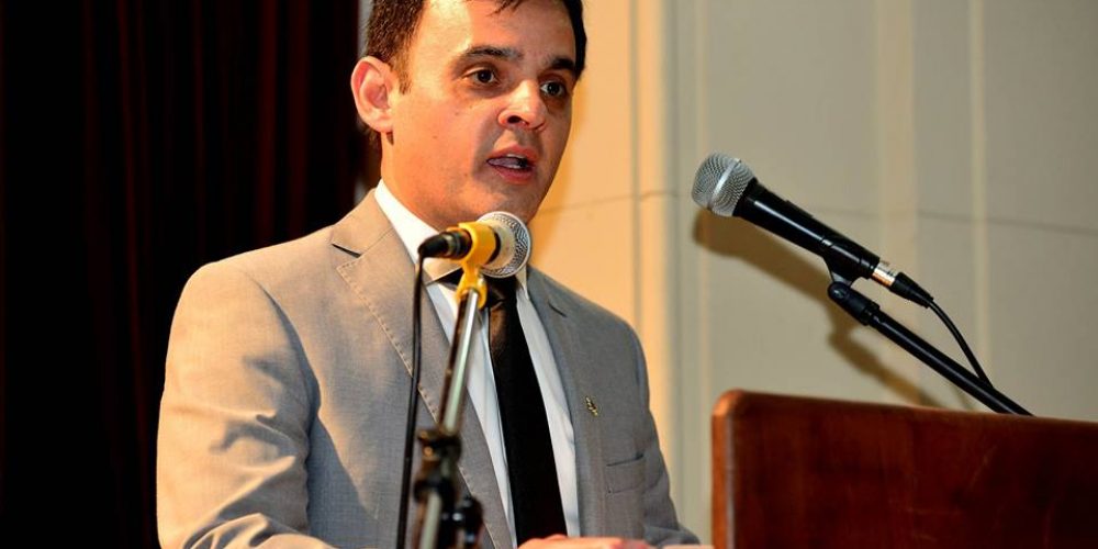 “La educación superior va a tener que plantearse desde otro lugar”, dijo el decano Alejandro Carrere