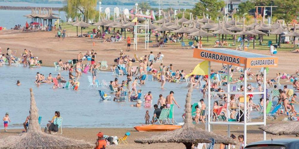 El gobierno confirmó que habrá temporada turística de verano en el país, con protocolos