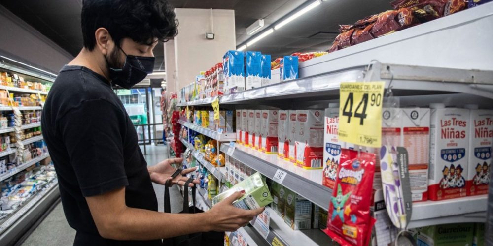 Inflación sin control: los precios de los alimentos subieron 11% en julio y el acumulado de 2022 ya es del 58%