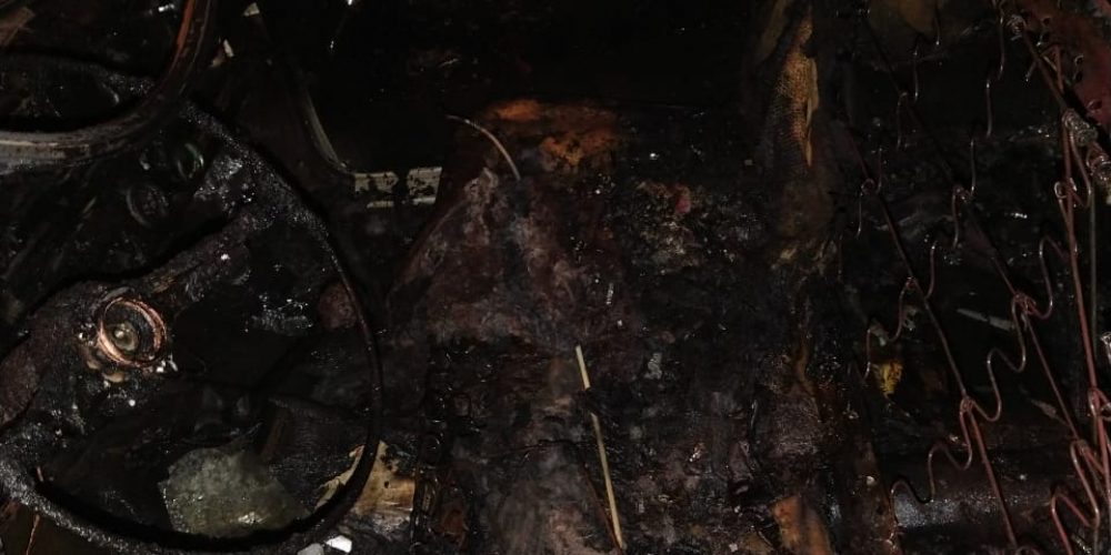 Un problema eléctrico originó el incendio de una camioneta en Federación
