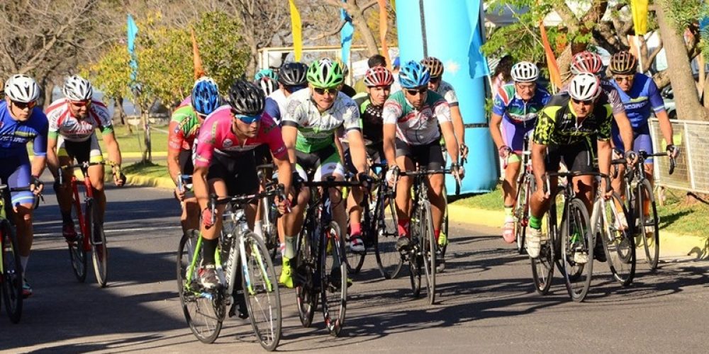 Ciclistas federaenses comienzan la temporada de ruta