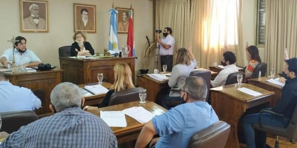 Concejo Deliberante: El Oficialismo aprobó la venta de terreno para pagar sueldo de municipales