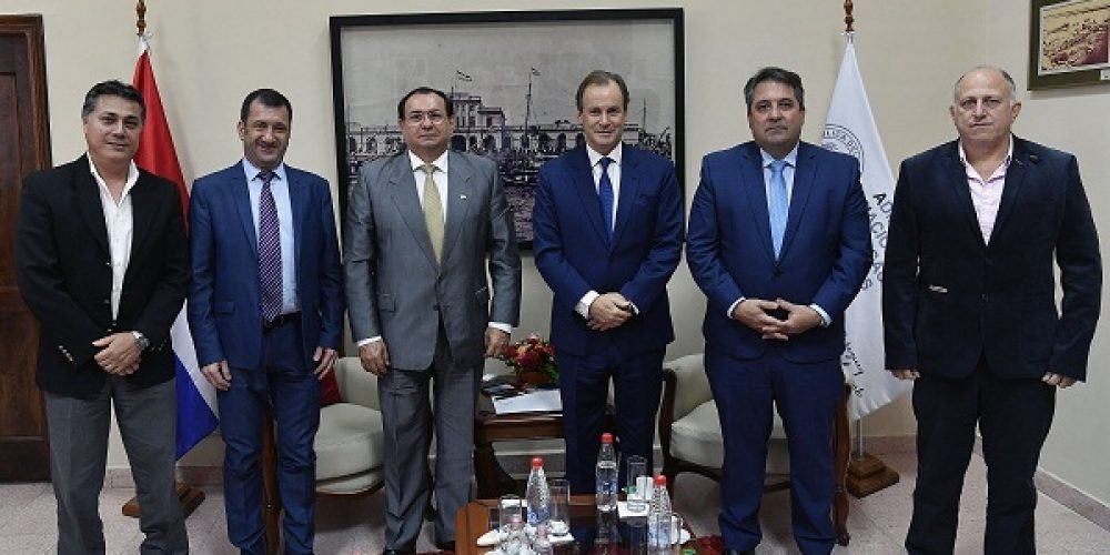 Bordet impulsa un acuerdo estratégico con Paraguay por el sistema portuario