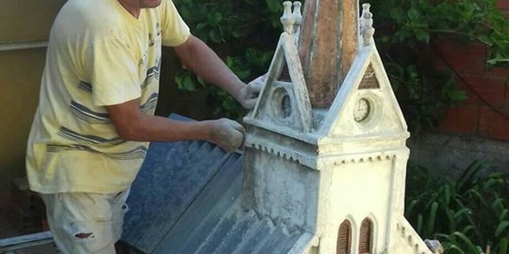 Proponen Declarar de Interes Turístico Municipal a la réplica de la Iglesia Construida por Ernesto “Clavelito” Arias