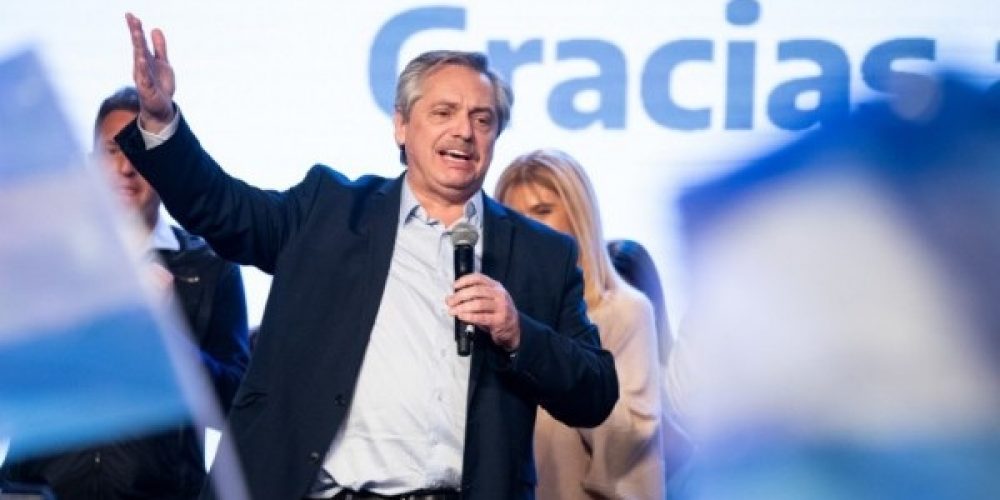Encuesta nacional da 20 puntos de ventaja a Alberto Fernández sobre Macri