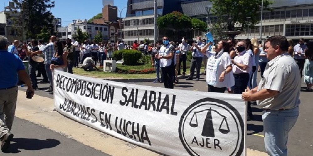 Trabajadores judiciales rechazan “el falso aumento del 15%” y anuncian medidas
