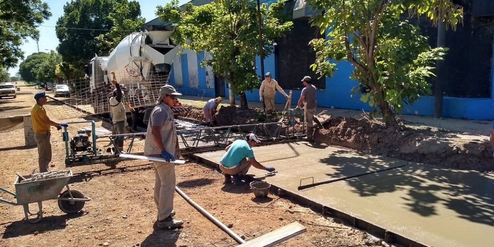 CHAJARÍ: El Municipio compra hormigón para el Pavimento de Av. Yrigoyen