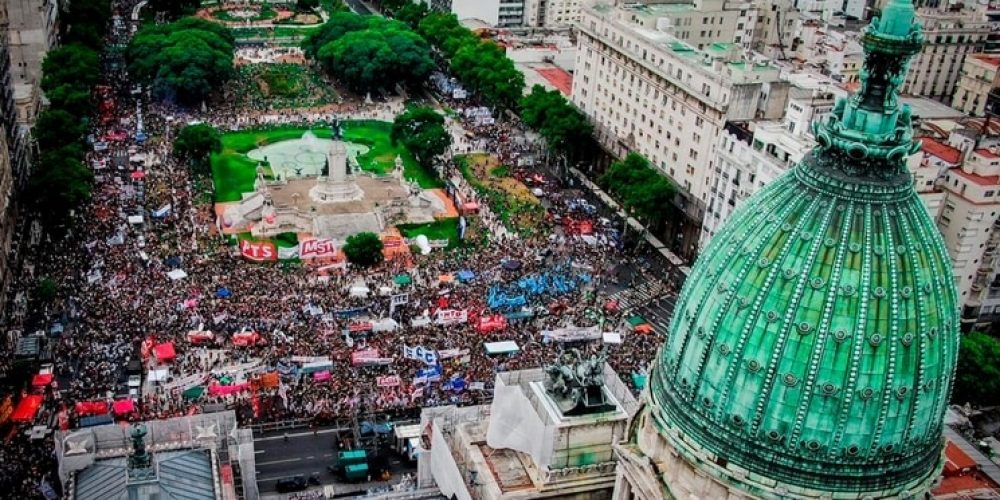 #9M: tras el Paro Nacional de Mujeres, una masiva marcha reclamó por el aborto legal, el fin de la violencia machista y la desigualdad