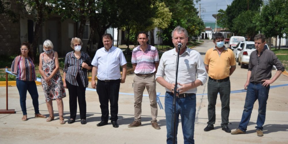 El Gobierno de Chajarí inauguró nuevas obras de pavimento en Barrio Villa Alejandrina
