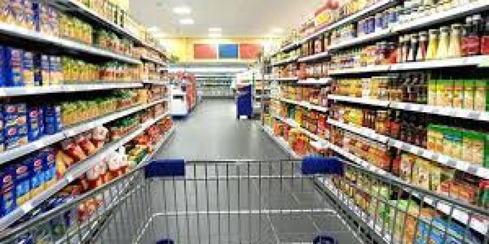 Consumo: la capacidad de compra de los hogares cayó más de 6% en enero