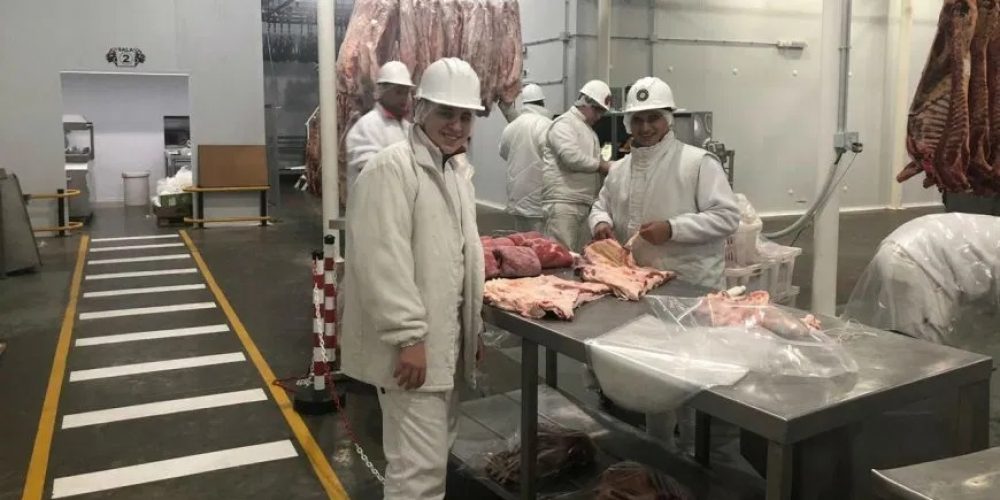 Frigorífico incorporará 40 empleados en Entre Ríos para producir hamburguesas