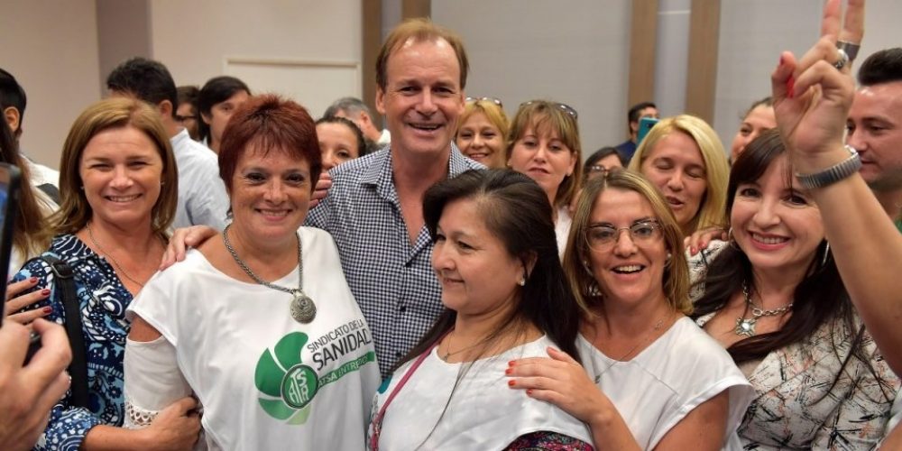 Bordet cierra su campaña con un encuentro de mujeres en Concordia