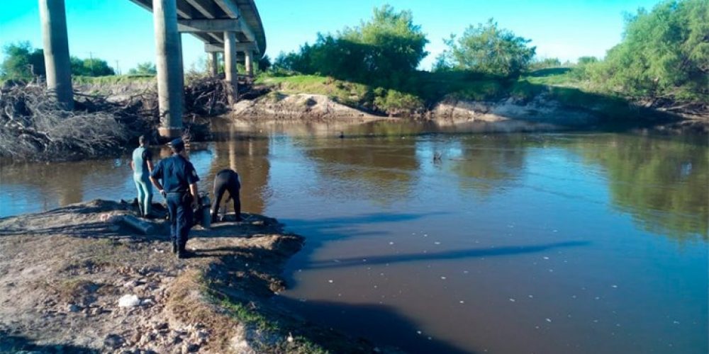 Hallaron ahogado al hombre que se tiró al arroyo Feliciano para rescatar a su hijo