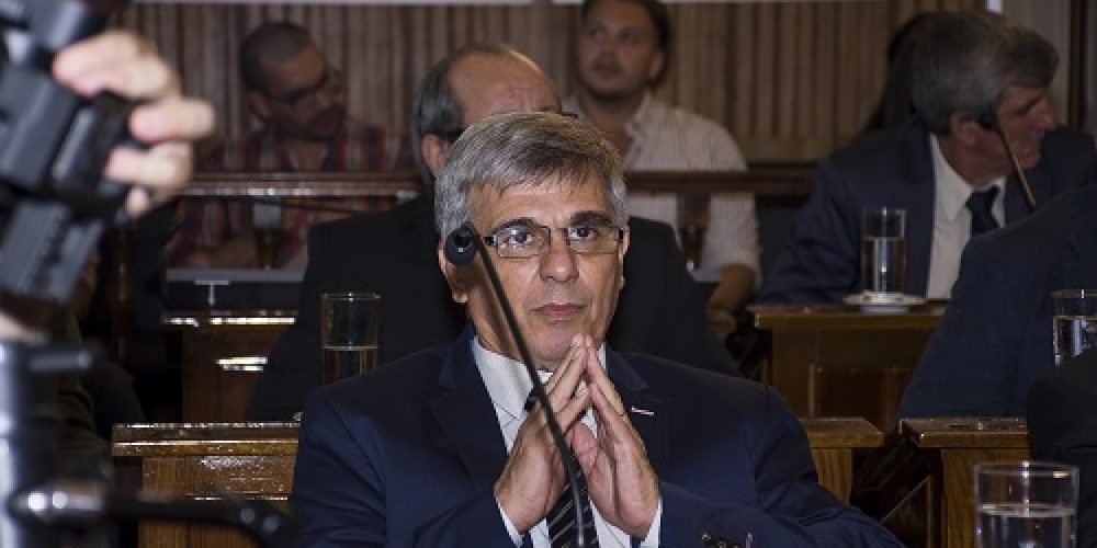 El senador Dal Molín pide que se habiliten por completo los bancos, la Justicia y la administración pública