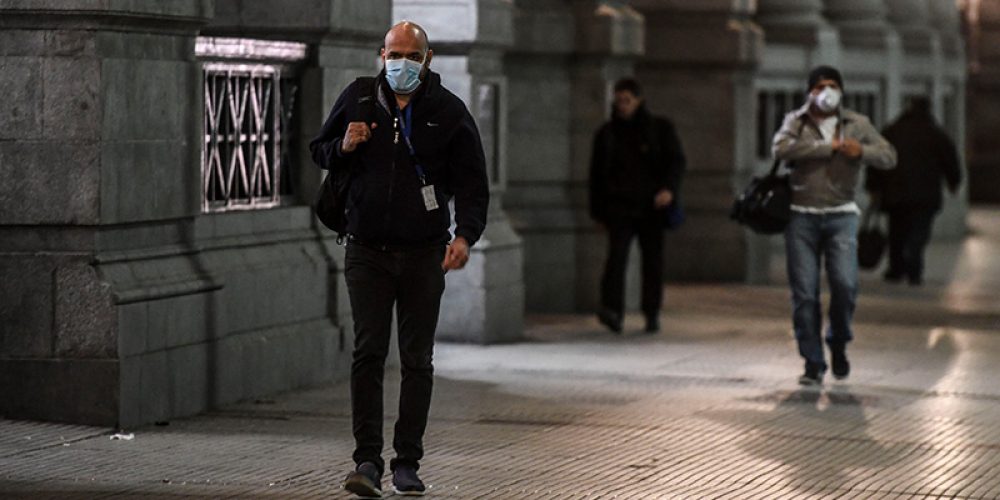 Tres personas murieron y 81 fueron diagnosticadas con coronavirus en Argentina