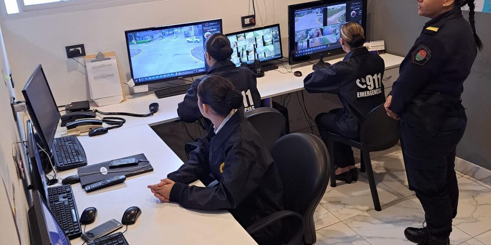 Nuevos agentes auxiliares especializadas en operaciones telefónicas y video vigilancia en la Jefatura de Policía