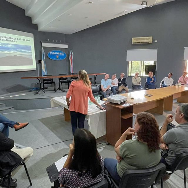 Con la coordinación de CAFESG, Provincia y municipios planifican potenciar el turismo en la región del Lago de Salto Grande