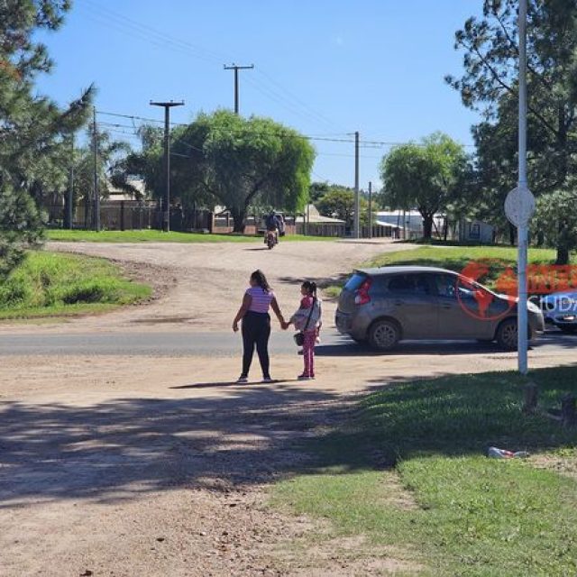 Concejales de la UCR solicitan se construya un puente peatonal que conecte los Barrios La Loma y San Cayetano